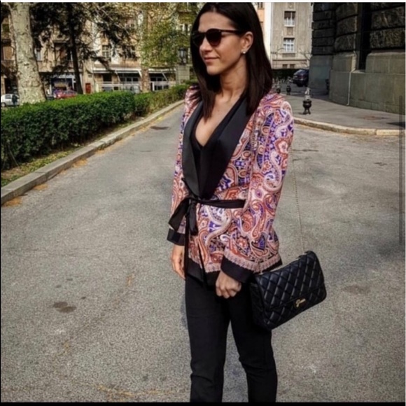 Zara Paisley Printed Laped Collar Flowy Blazer - Picture 4 of 13